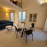 Molo Mazzini B&B *